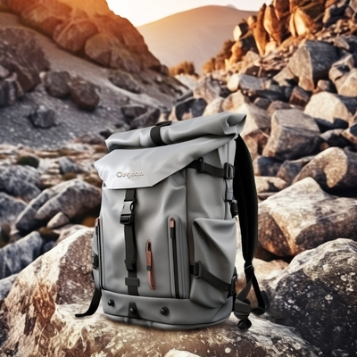 Mochila de acampamento 60L com cobertura impermeável para chuva e Softback