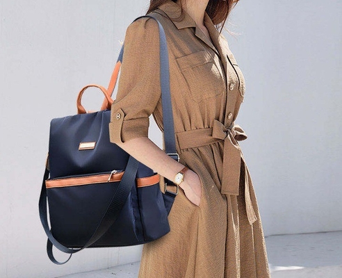 Mochila 2 Way para Custom 2023 Mulheres Mulheres Mochilas Simples de Designers Meninas em Impressão Personalizada