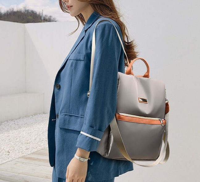 Mochila 2 Way para Custom 2023 Mulheres Mulheres Mochilas Simples de Designers Meninas em Impressão Personalizada